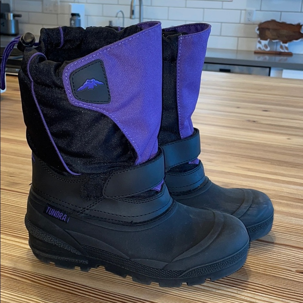 Girls Tundra Quebec snow boots